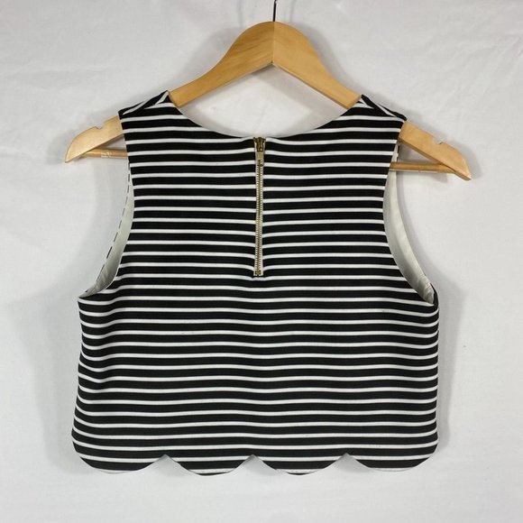 Necessary Objects Striped Scallop Crop Top Size M Black - Picture 6 of 10